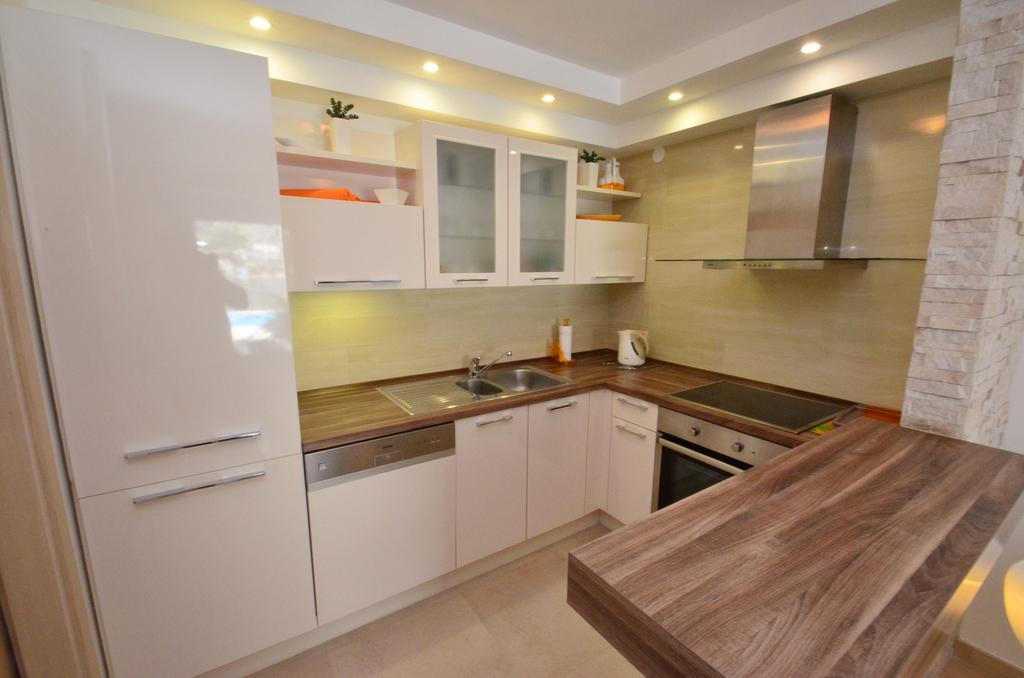 Muo Apartments Kotor Bilik gambar