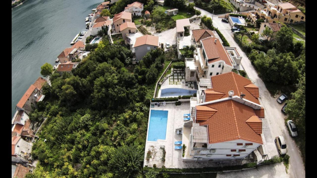Muo Apartments Kotor Luaran gambar