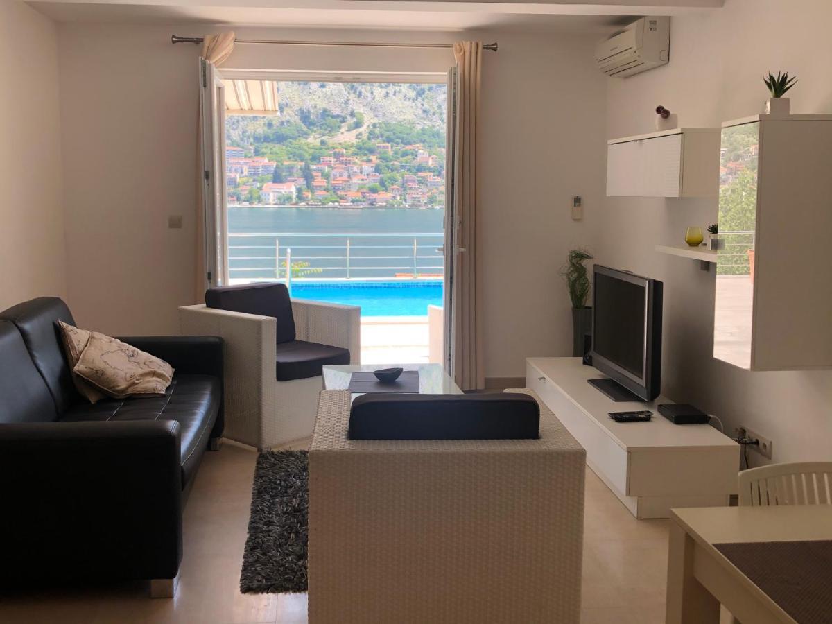 Muo Apartments Kotor Luaran gambar