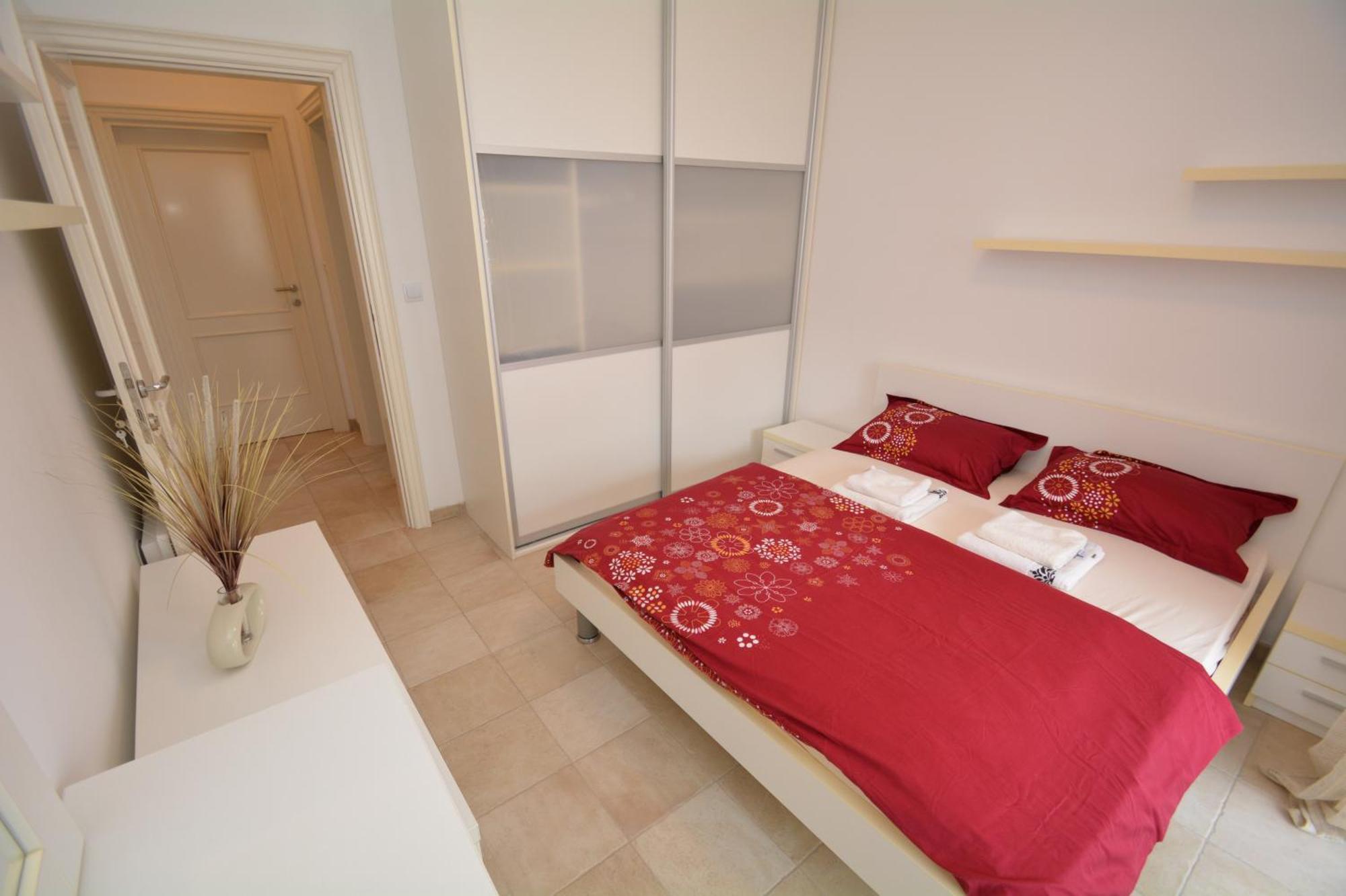 Muo Apartments Kotor Luaran gambar