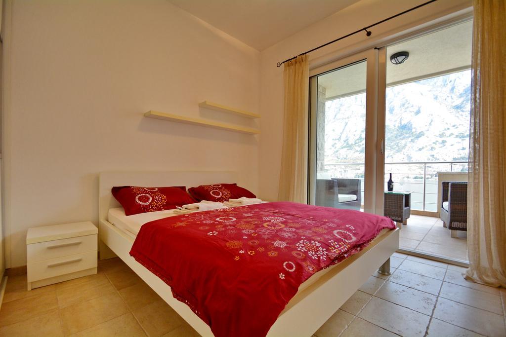 Muo Apartments Kotor Bilik gambar
