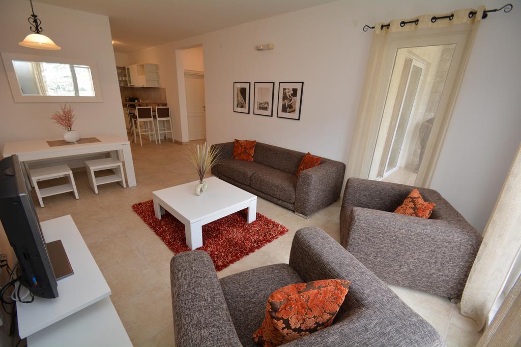 Muo Apartments Kotor Bilik gambar