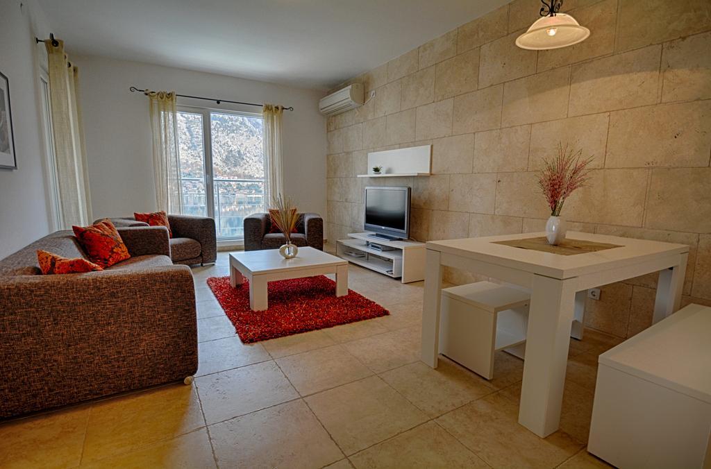 Muo Apartments Kotor Bilik gambar